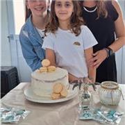Profesor de ingles imparte clases a niños de todas las edades